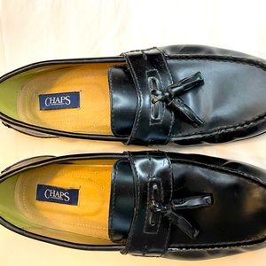 Men’s CHAPS tassel Loafers in size 11m.